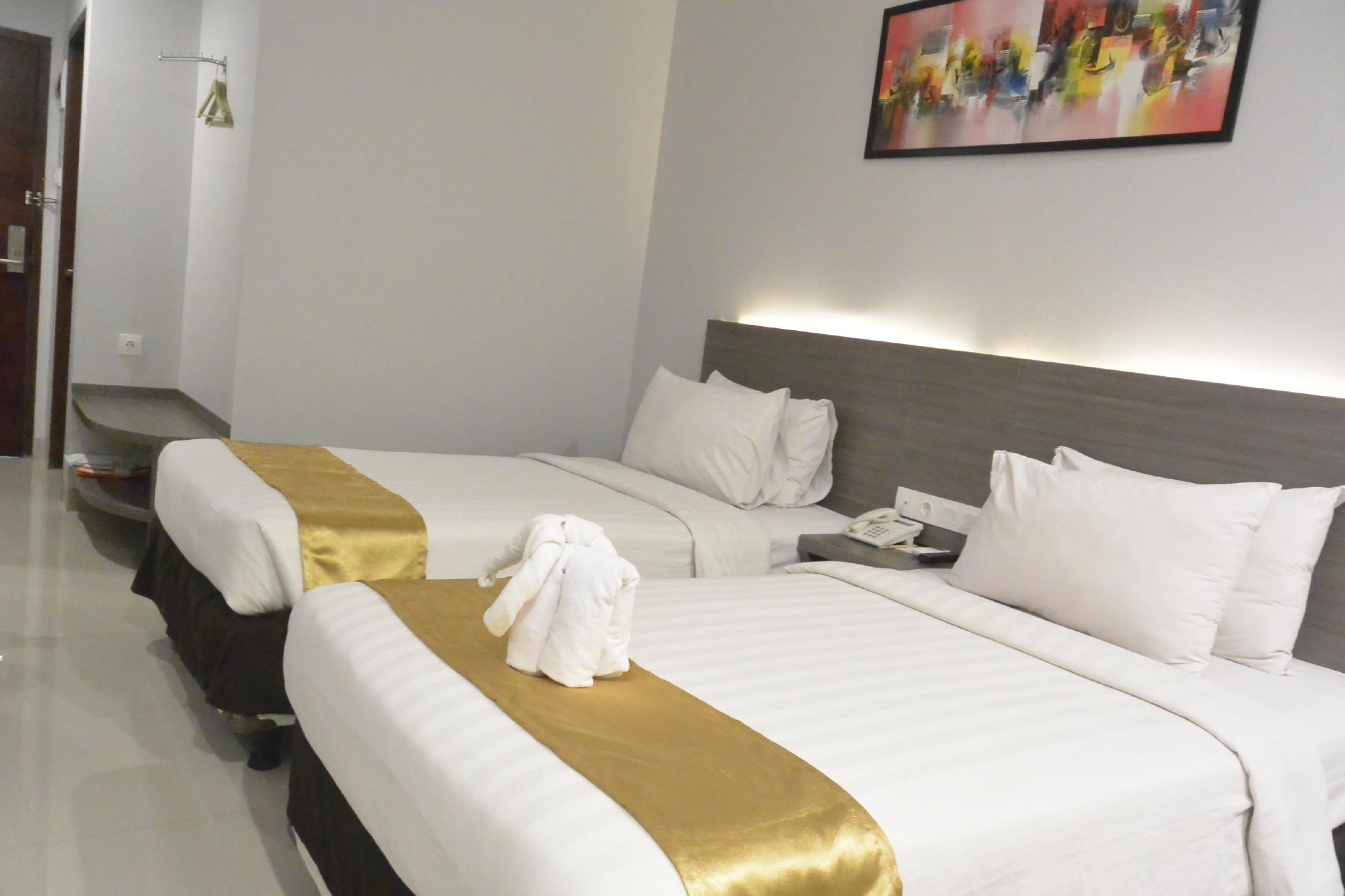 Go, Deluxe, Twin Beds