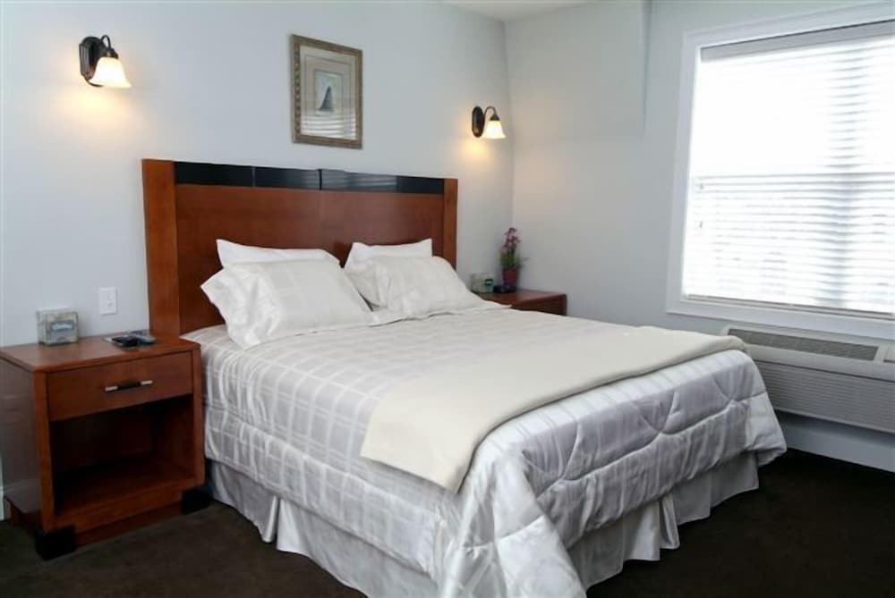Crescent Suites Hotel 14/57