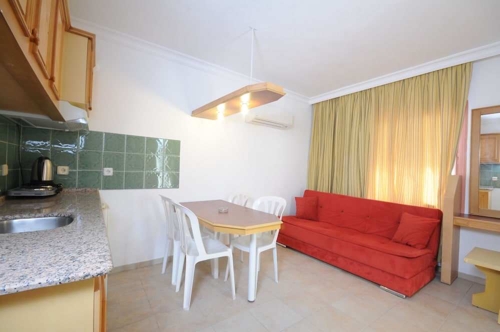 Kocer Club Family Apartments 13/24