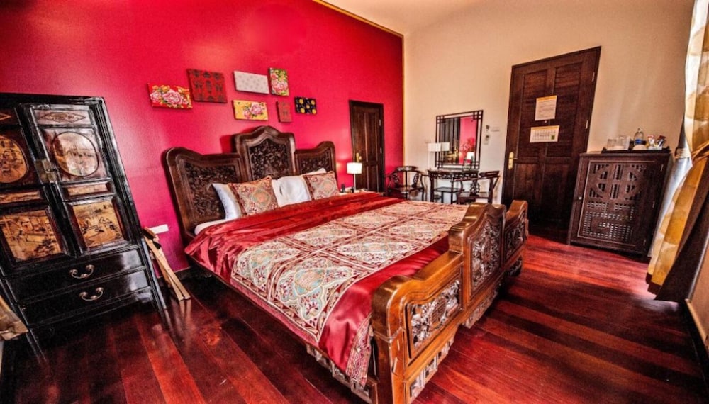 Songkhla Tae Raek Antique Hotel 12/47