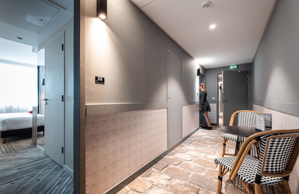 The Originals Boutique, Hotel Maison Montmartre Paris Les Puces 8/48