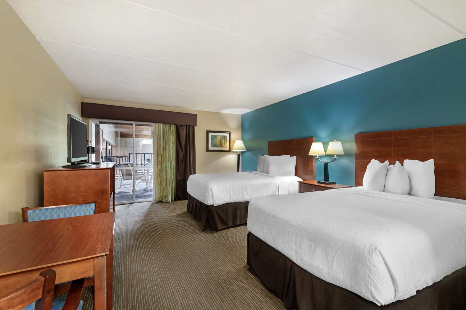 Room, 2 Double Beds, Pool Side