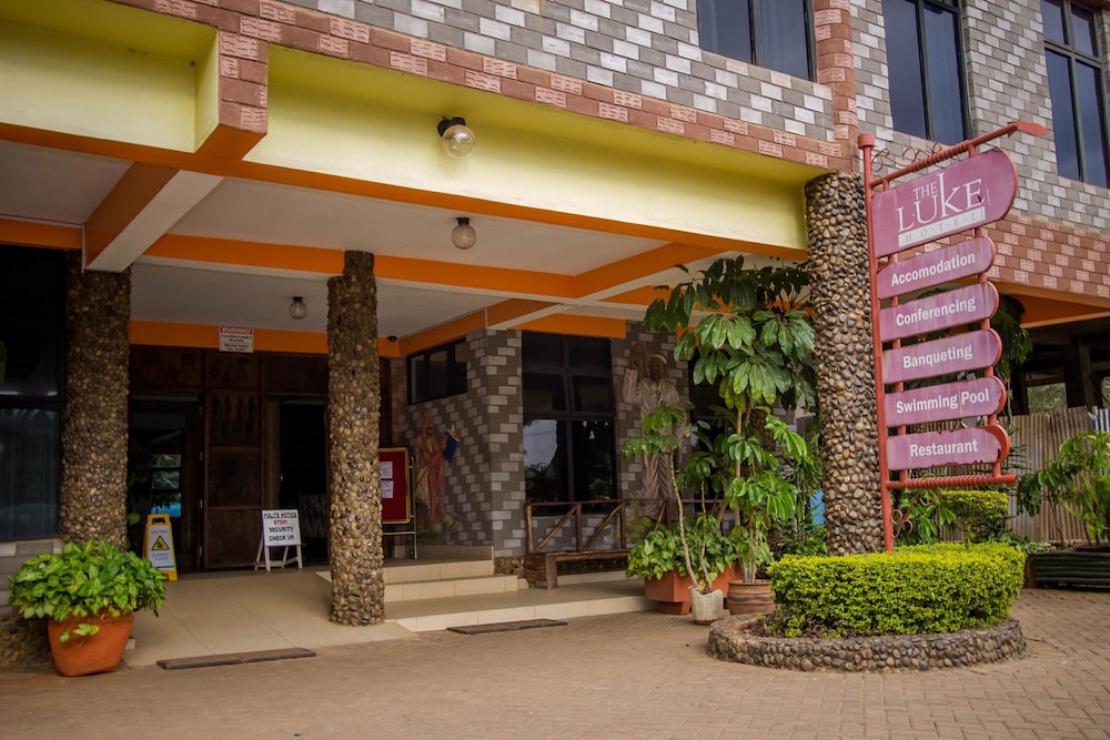 The Luke Hotel 4/67