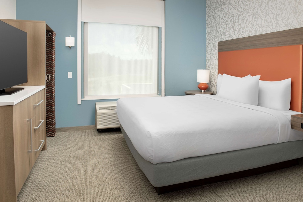 Home2 Suites by Hilton Fort Myers Airport 8/42