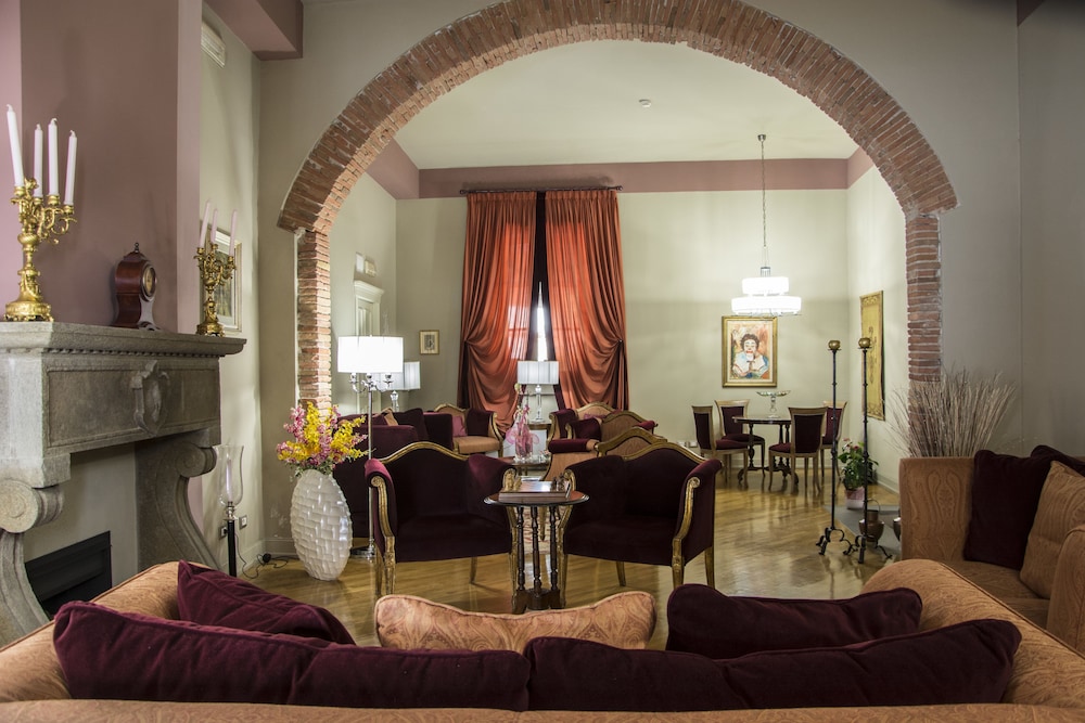 San Luca Palace 47/58