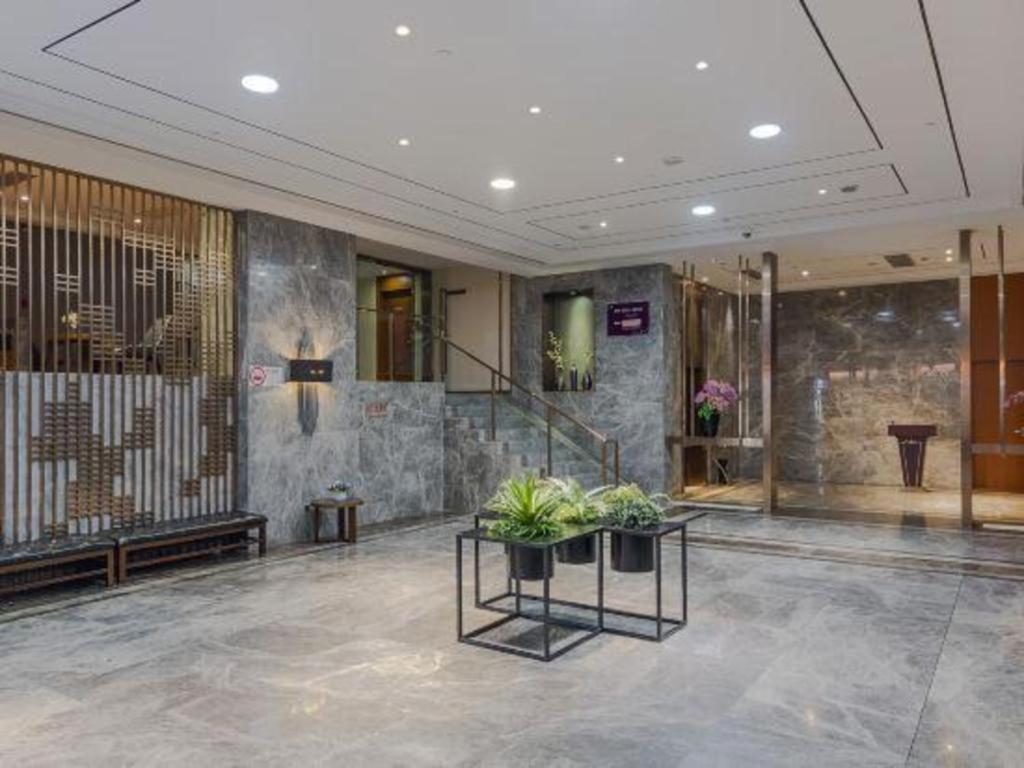 Yitel (Shanghai Hongqiao Linkong Industrial Park, Songhong Road Metro Station) 16/50