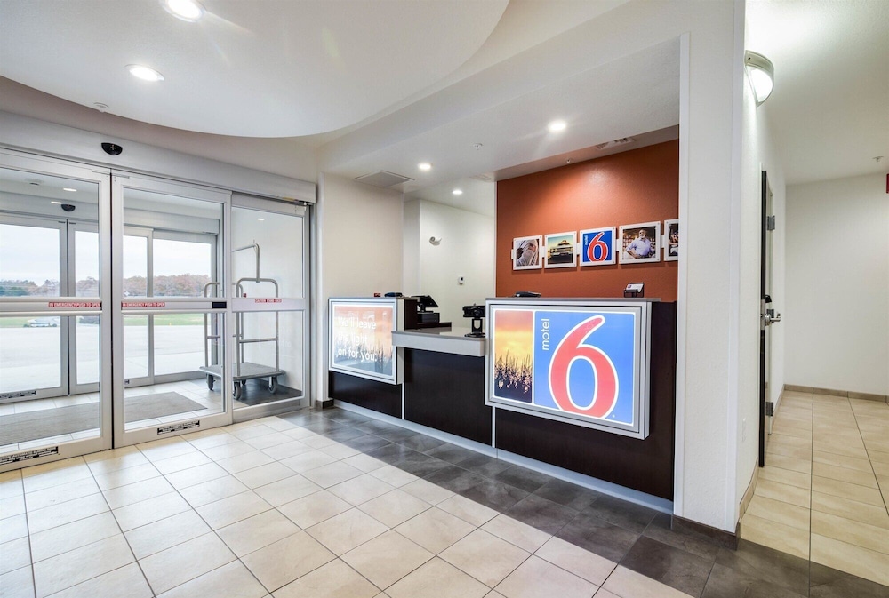 Motel6 Poplar Bluff, MO 11/60