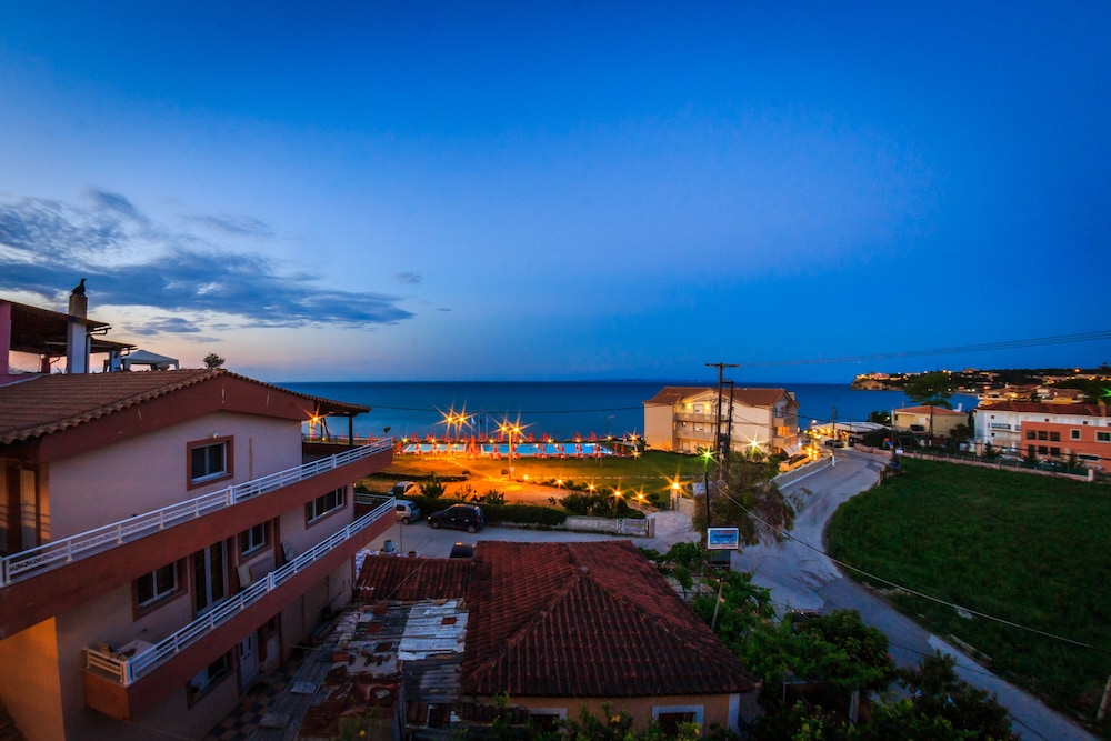 Porto Planos Beach Hotel 42/50