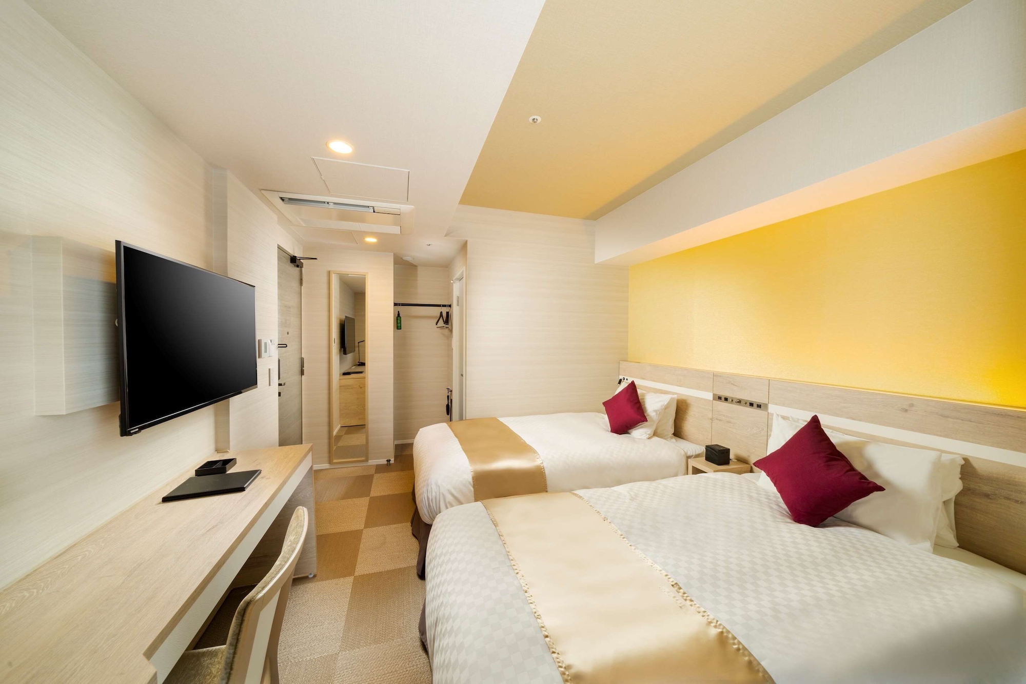 Superior, Twin Beds