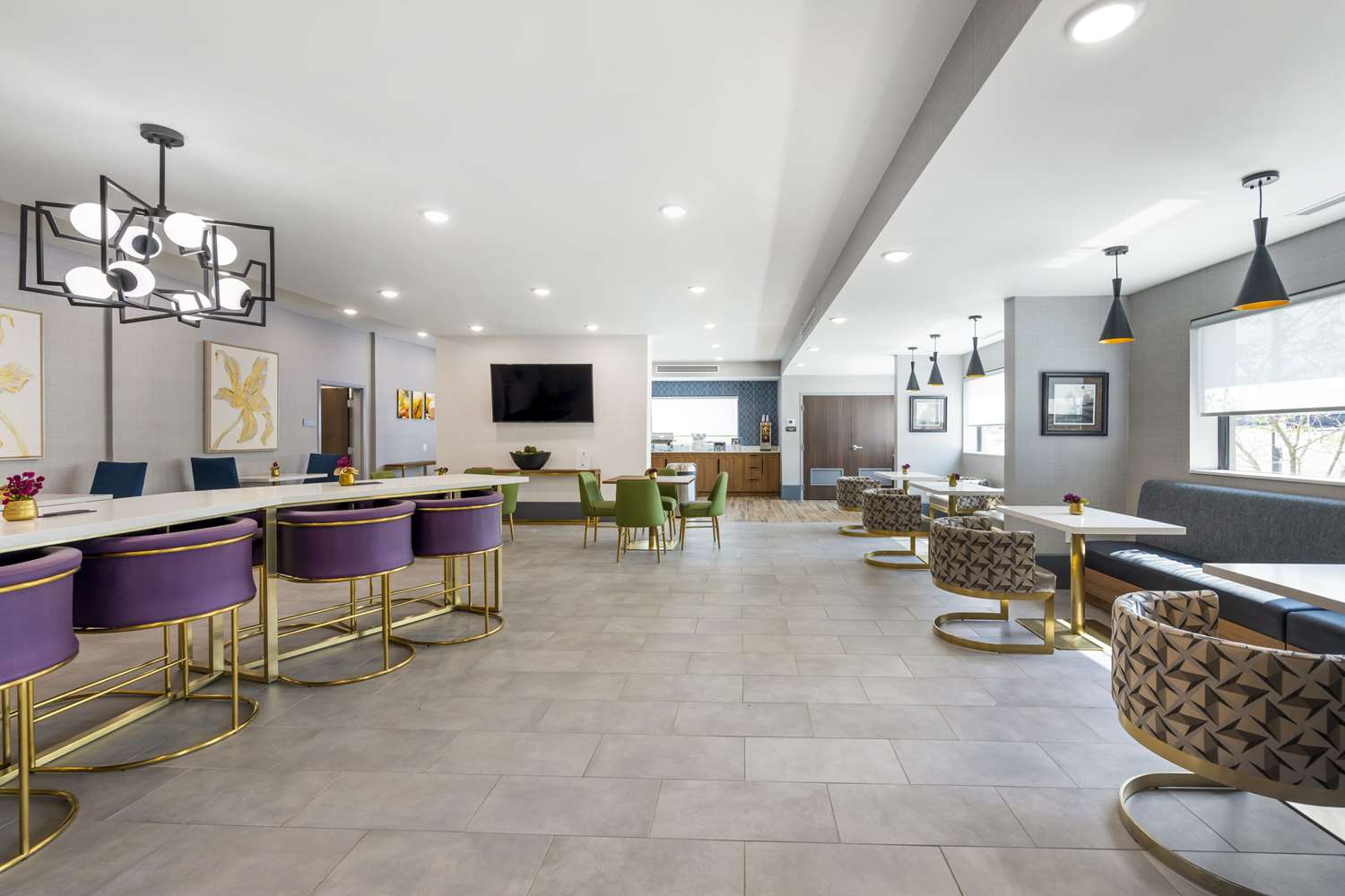 Comfort Inn & Suites Gallatin - Nashville Metro 20/23