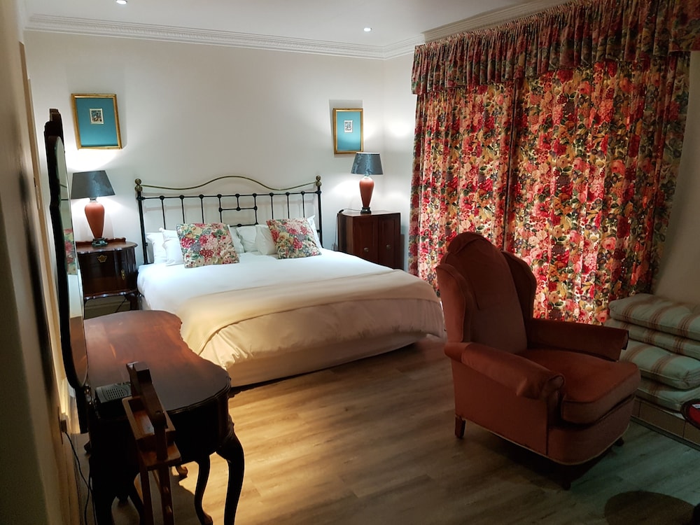 Sherwood's Country House 7/50