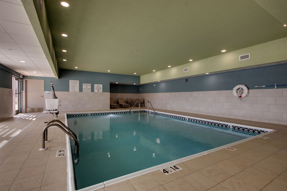 Holiday Inn Express Suites Mount Vernon 34/57