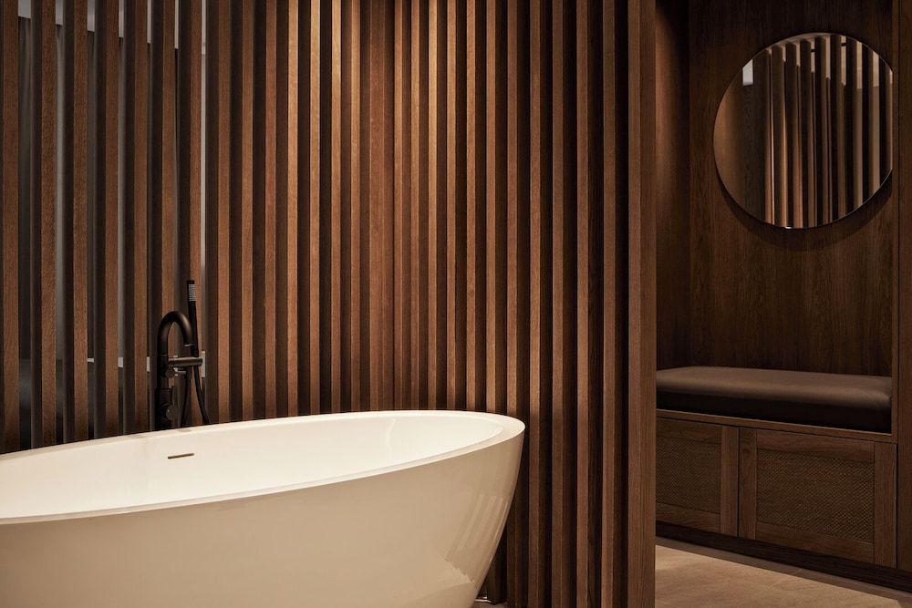 The Olivar Suites 50/50
