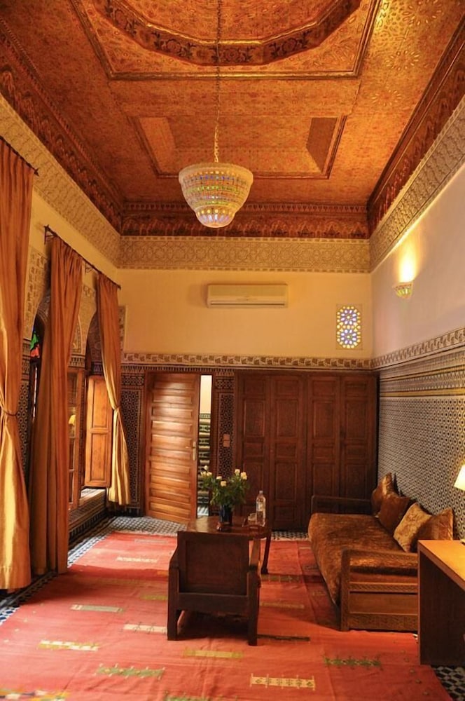 Riad Au 20 Jasmins 31/49