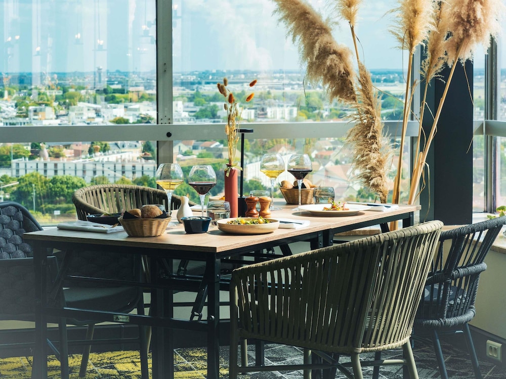MERCURE PARIS ORLY RUNGIS 51/71