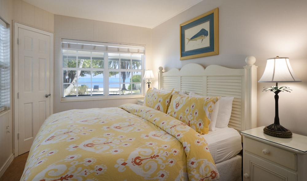Pines Palms Resort 37/73