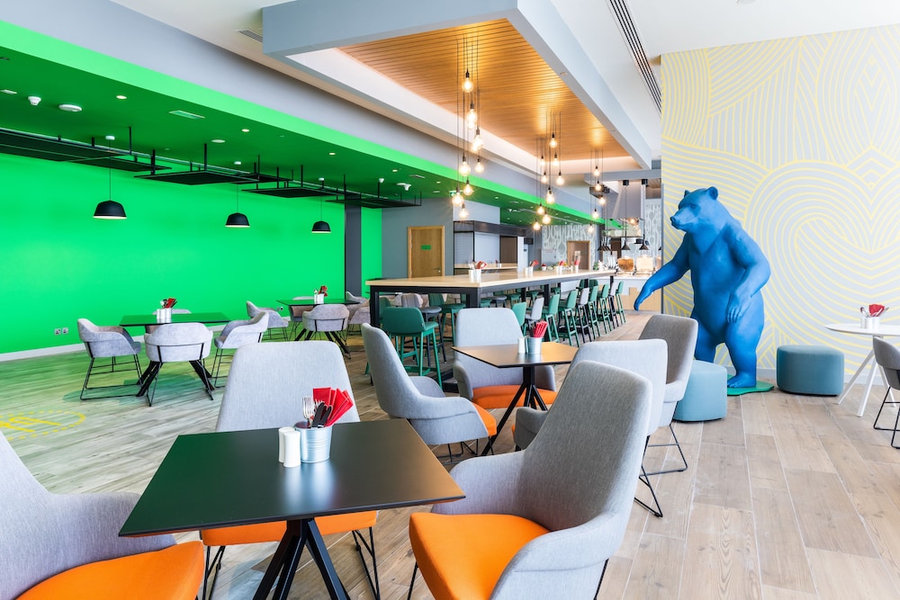 Studio M Arabian Plaza 50/53