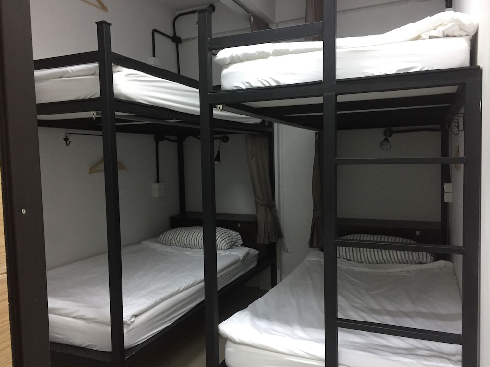 FEMALE DORM, FEMALE ONLY