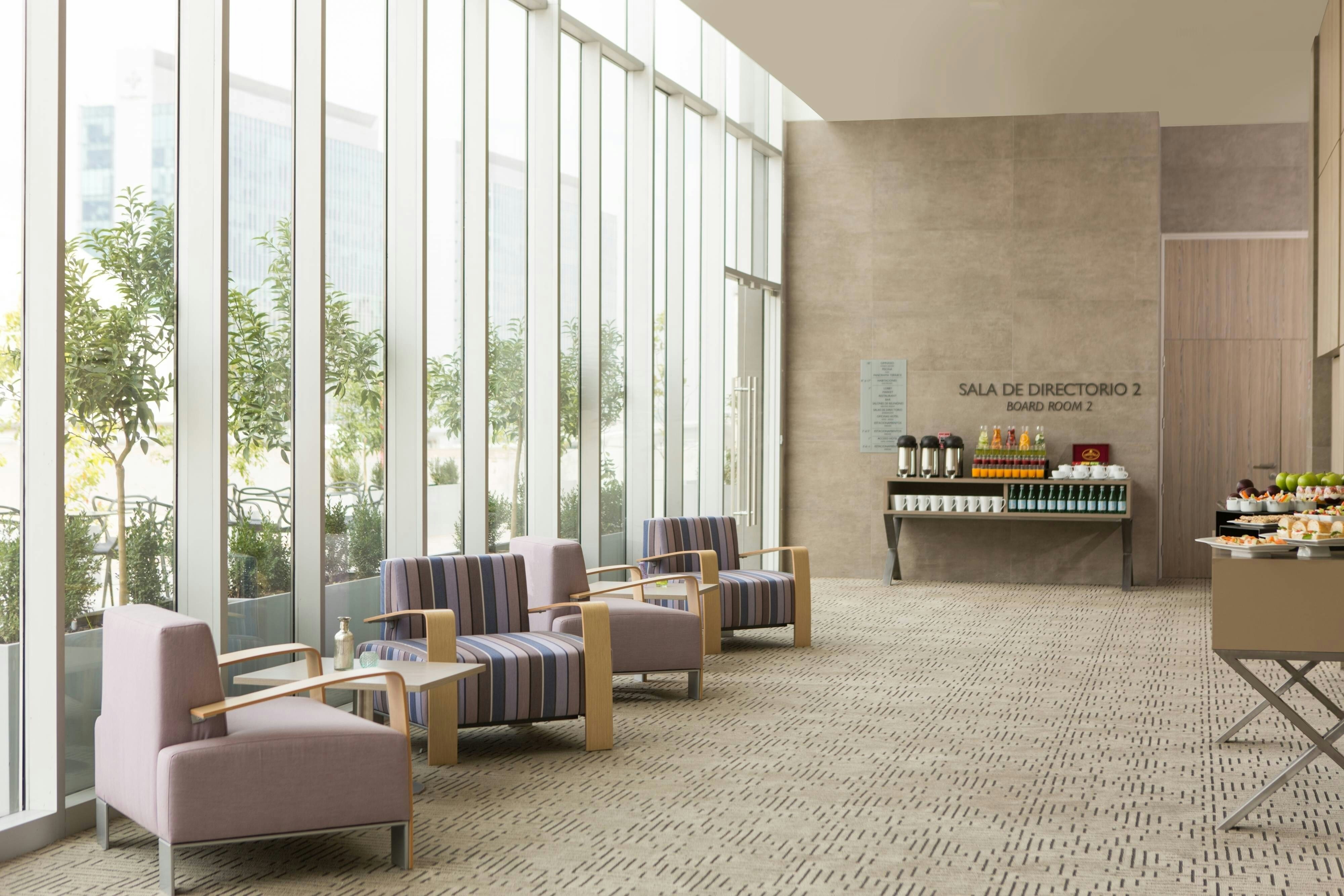 Courtyard Santiago Las Condes 38/55