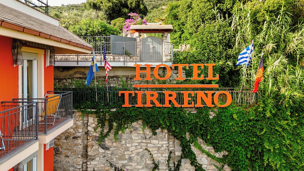 Hotel Tirreno 6/43