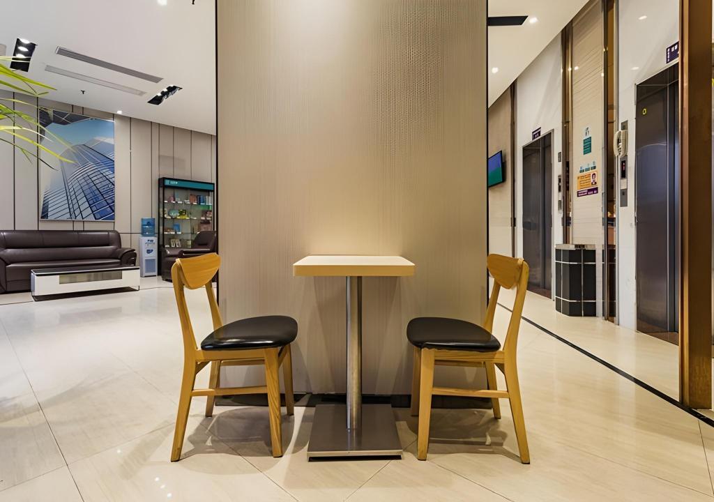 City Comfort Inn (Guangzhou Dashi Metro Station) 40/55