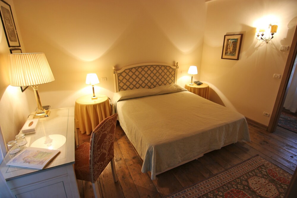 HOTEL VILLA GIONA 23/77