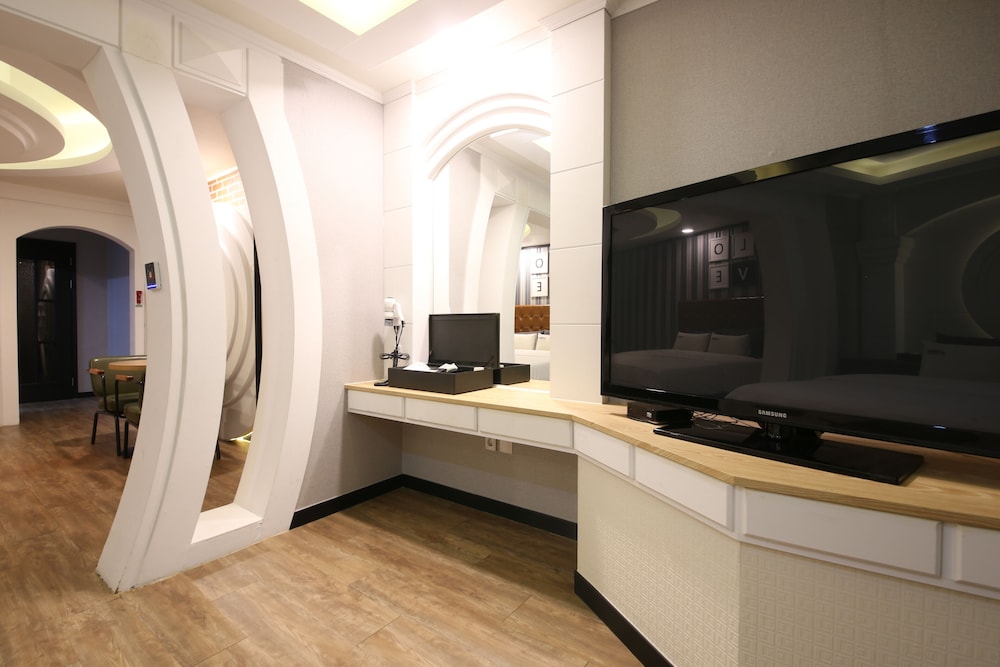 Instar Hotel Yangsan 37/55