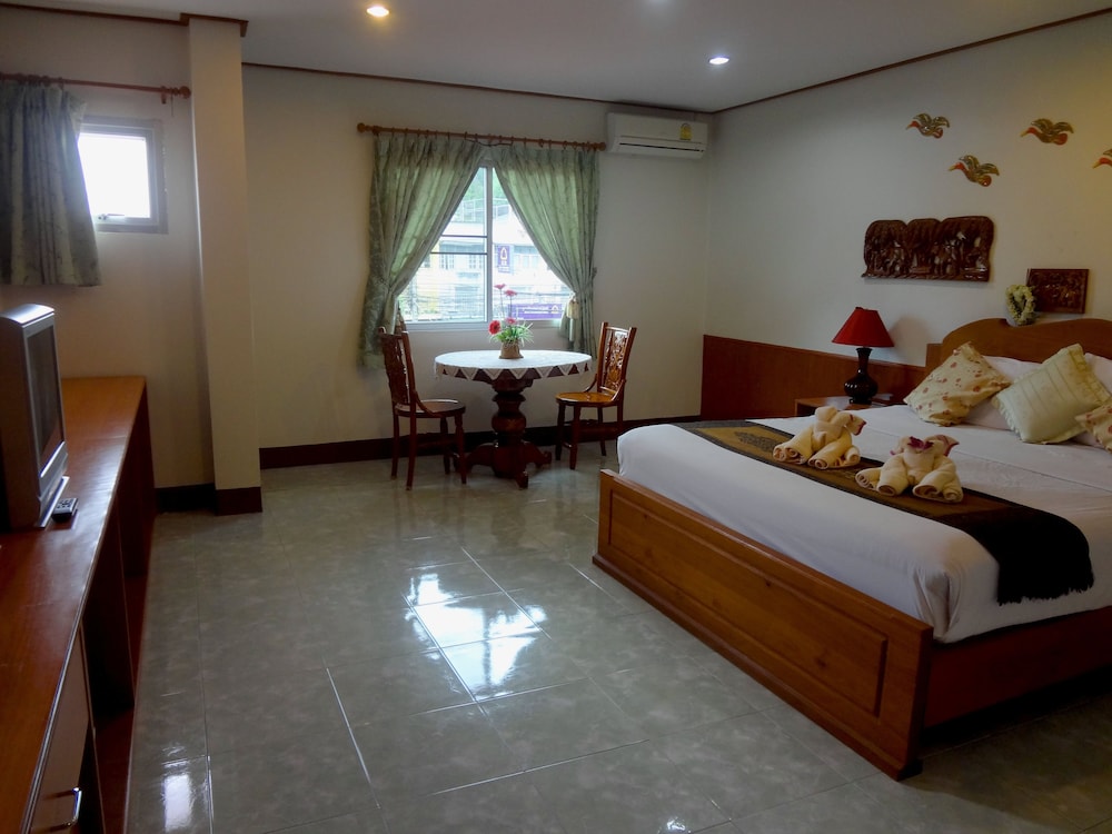 Ngamta Hotel 22/65