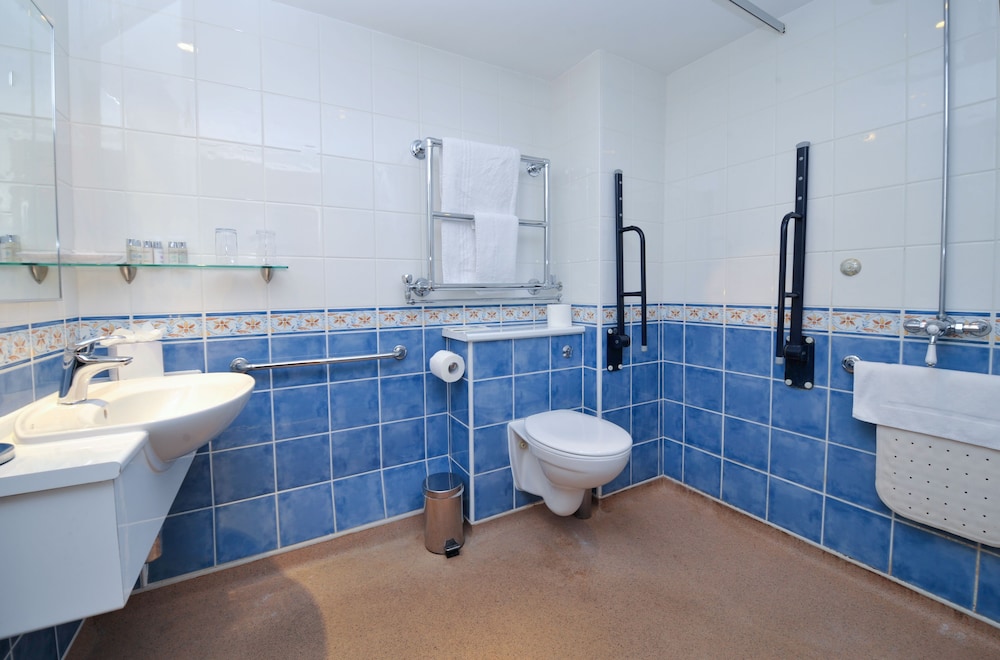 Best Western Plus Grim's Dyke Hotel 17/48