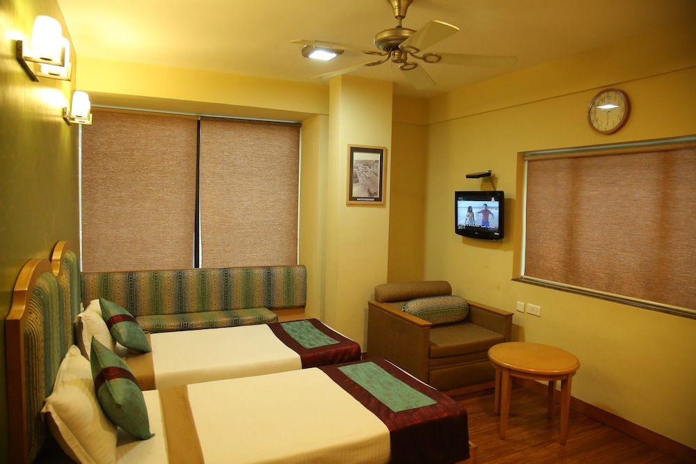 HOTEL SUDESH TOWER 27/37