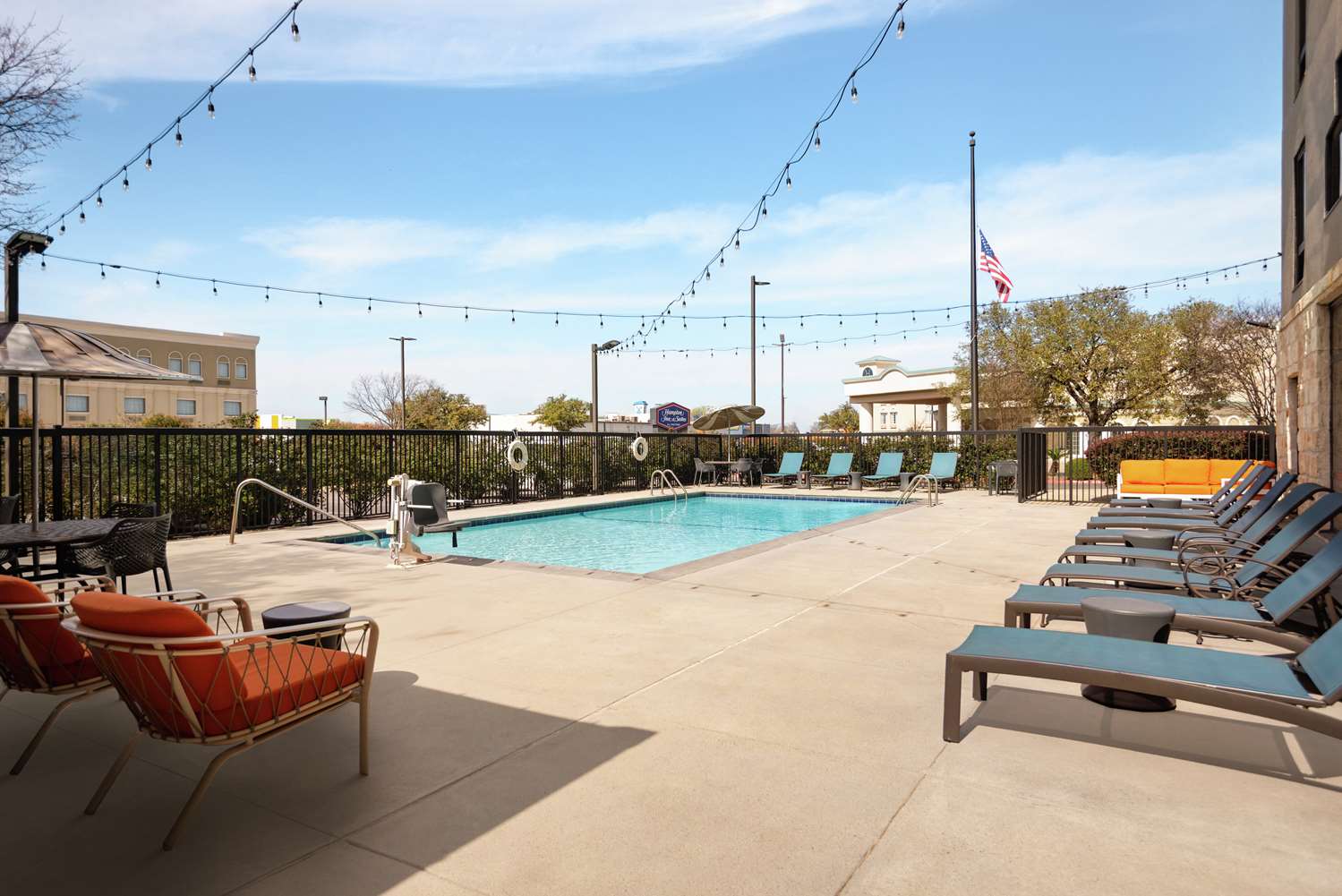 Hampton Inn Suites San Marcos 41/44