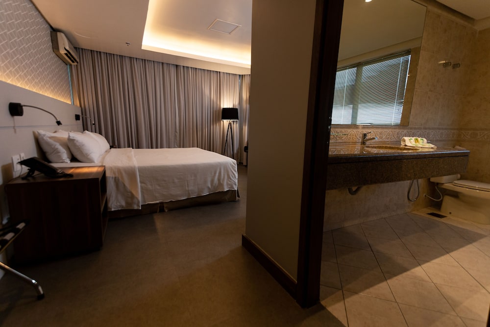 Master Porto Alegre (ex. Holiday Inn Porto Alegre) 31/69
