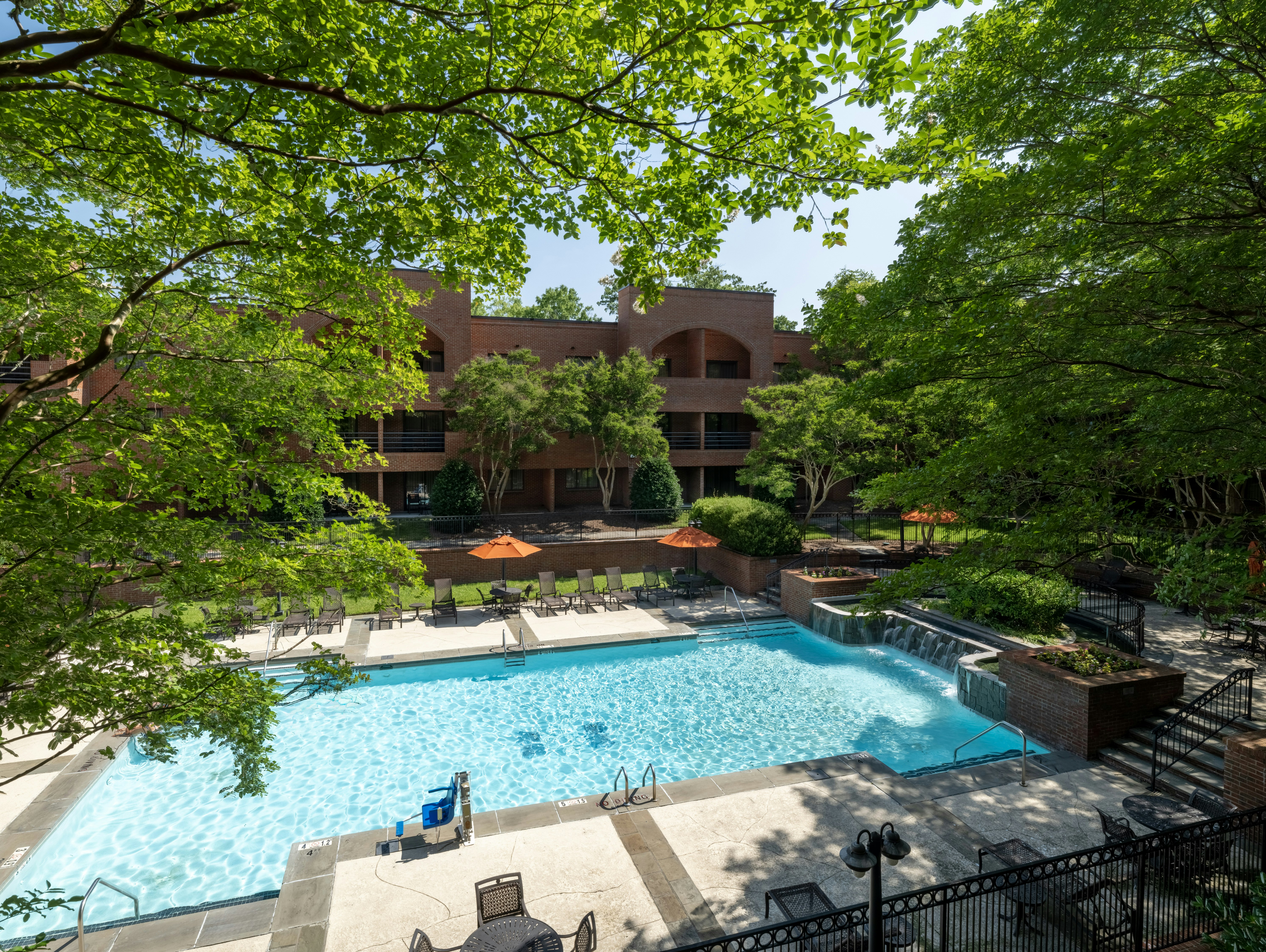 DoubleTree Suites by Hilton Charlotte SouthPark 55/60
