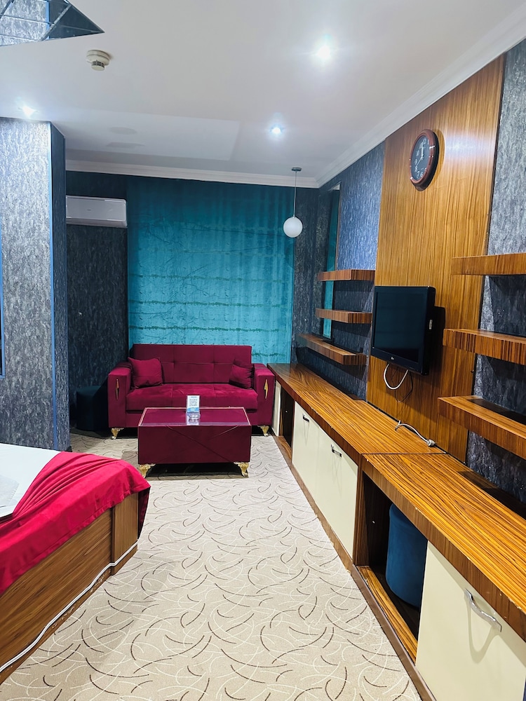 Askar Hotel 40/45