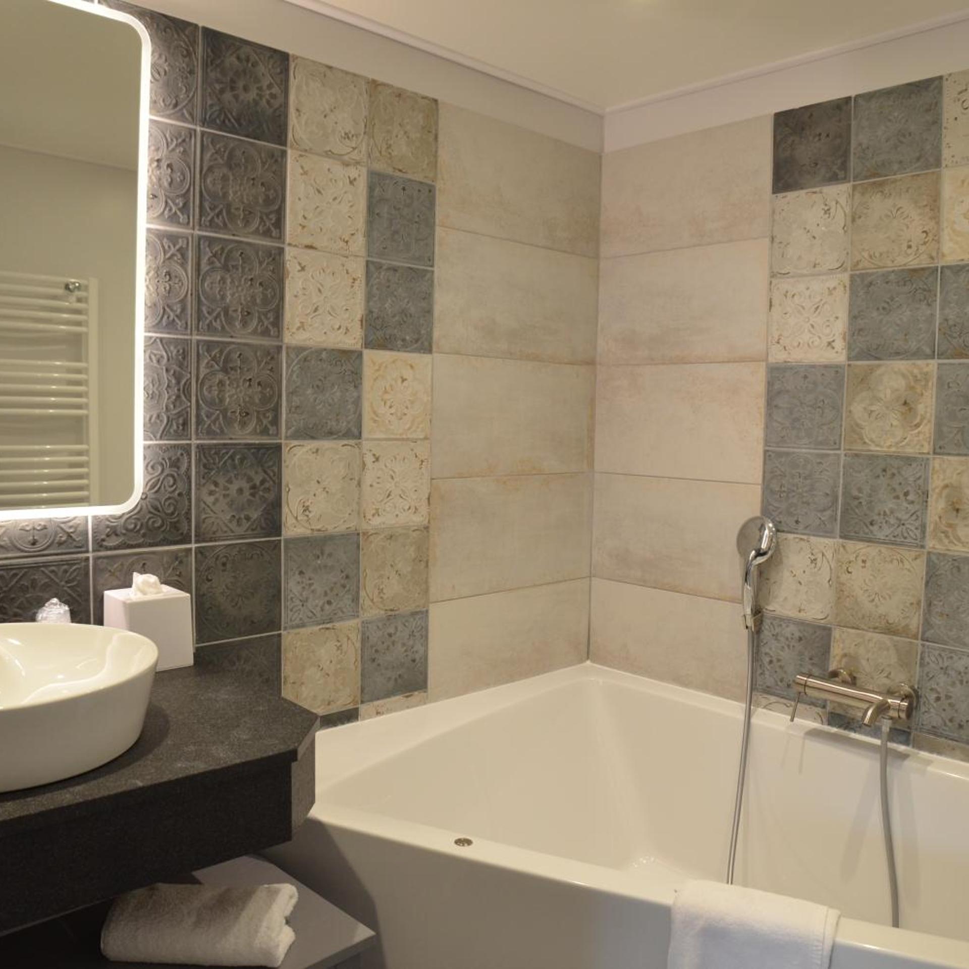 Balcony or Bathtub, Laugeval 10/10