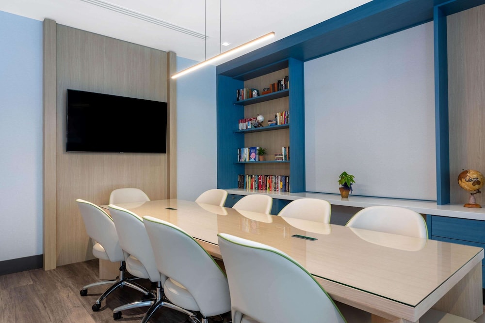 TRYP by Wyndham Orlando 47/54