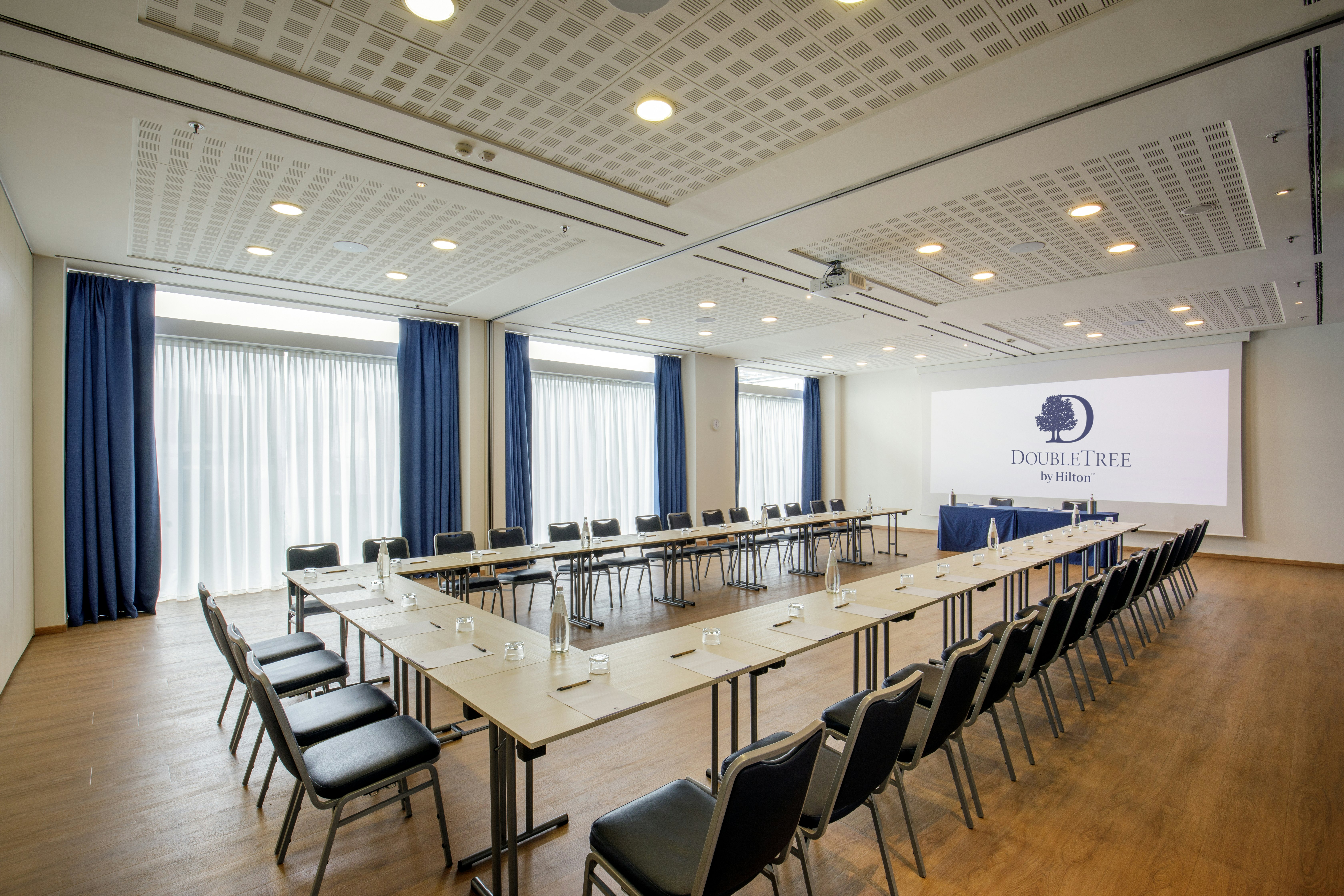 DOUBLETREE BY HILTON MILAN 70/83