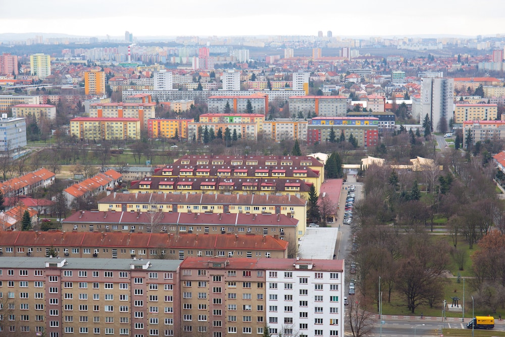 a&o Prague Rhea 6/58