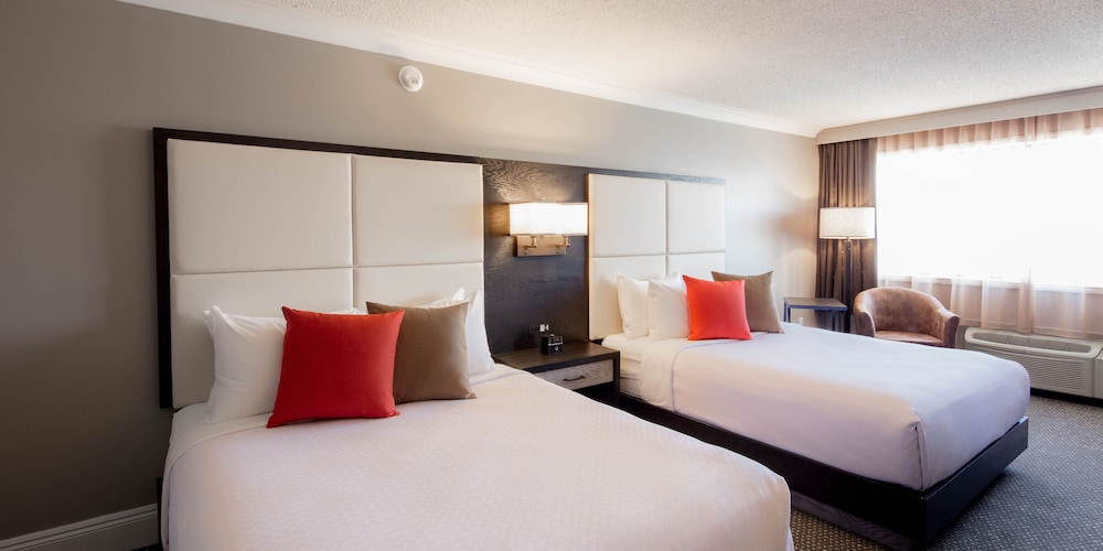 Crowne Plaza Moncton Downtown 10/71