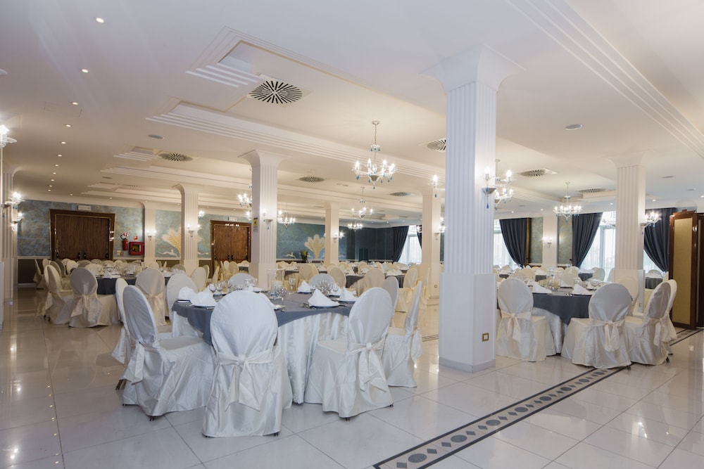 Zanhotel Meeting Centergross 42/65