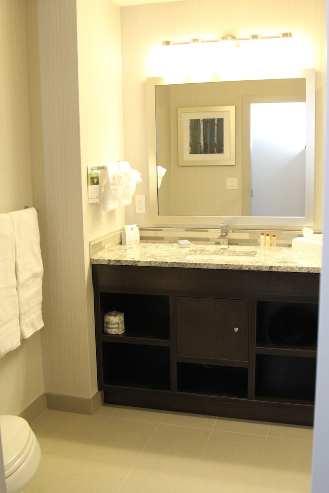 Best Western Plus Airdrie Gateway 8/50