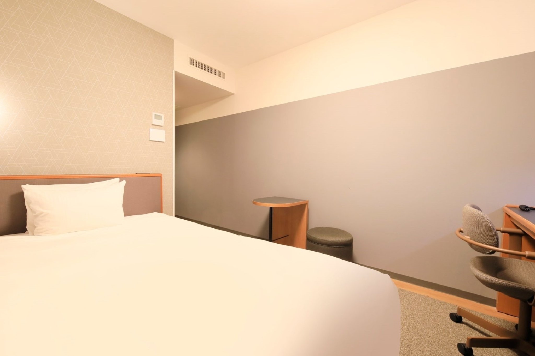 ROOM, SINGLE, DOUBLE BED