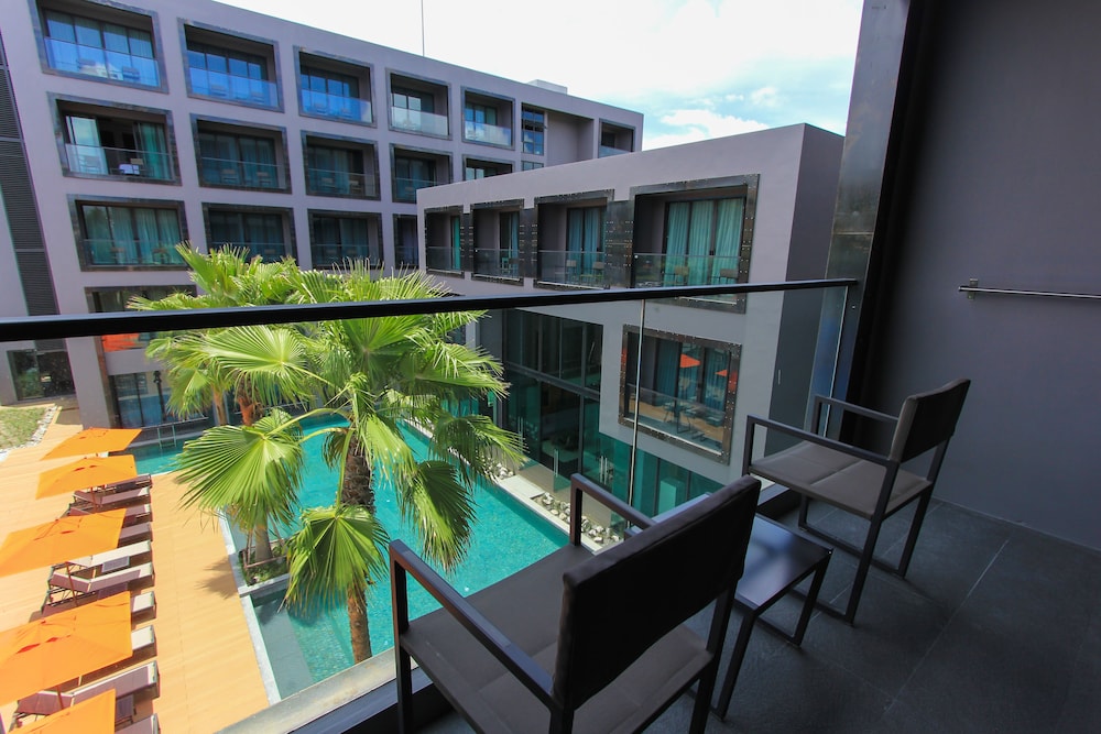 Sugar Marina Resort Surf in KARON BEACH