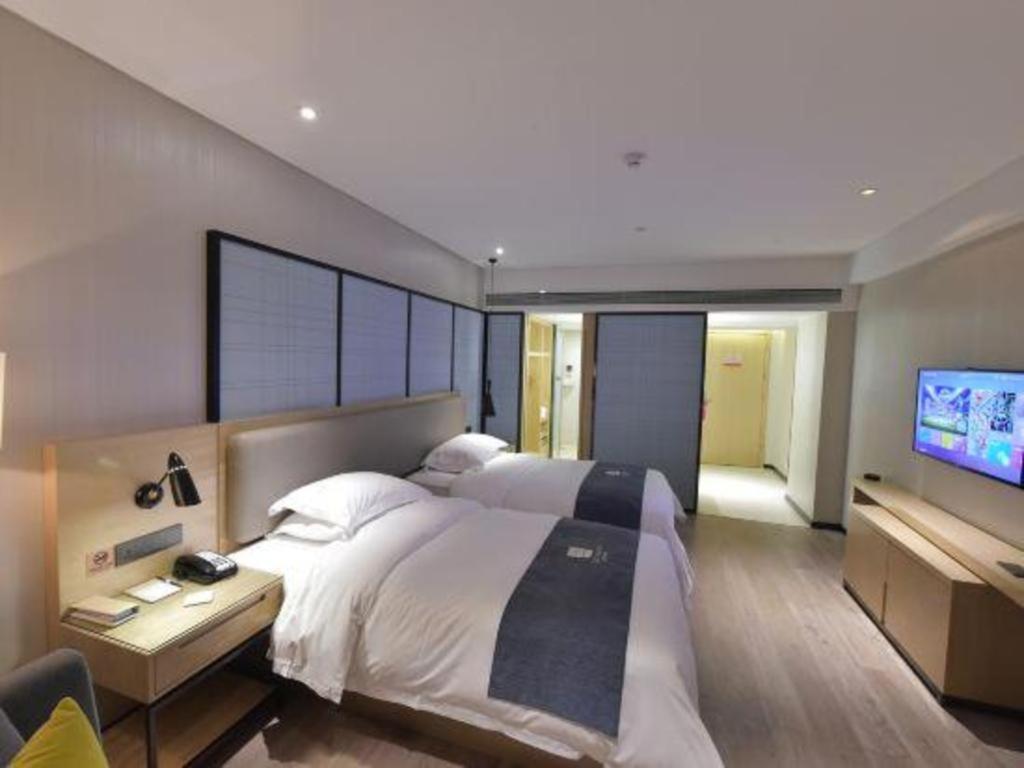 Echarm Hotel (Changde Chaoyang D5 District) 24/52