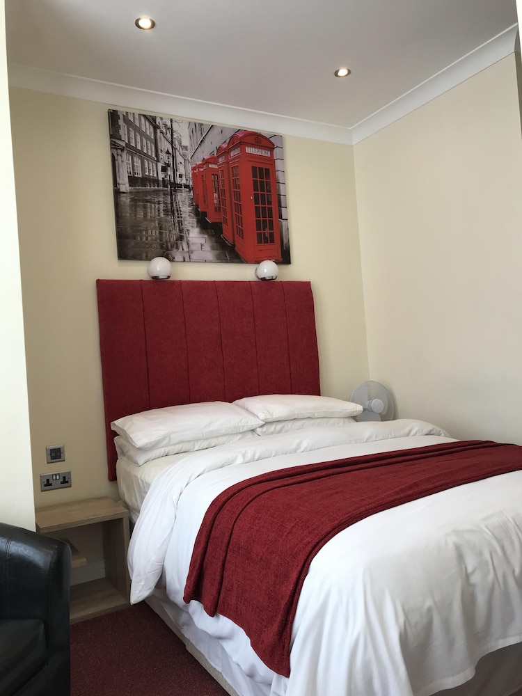 Cassandra Guest House 16/65