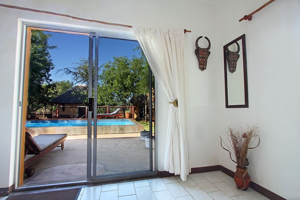 Normann Safari Bush Lodge 26/50