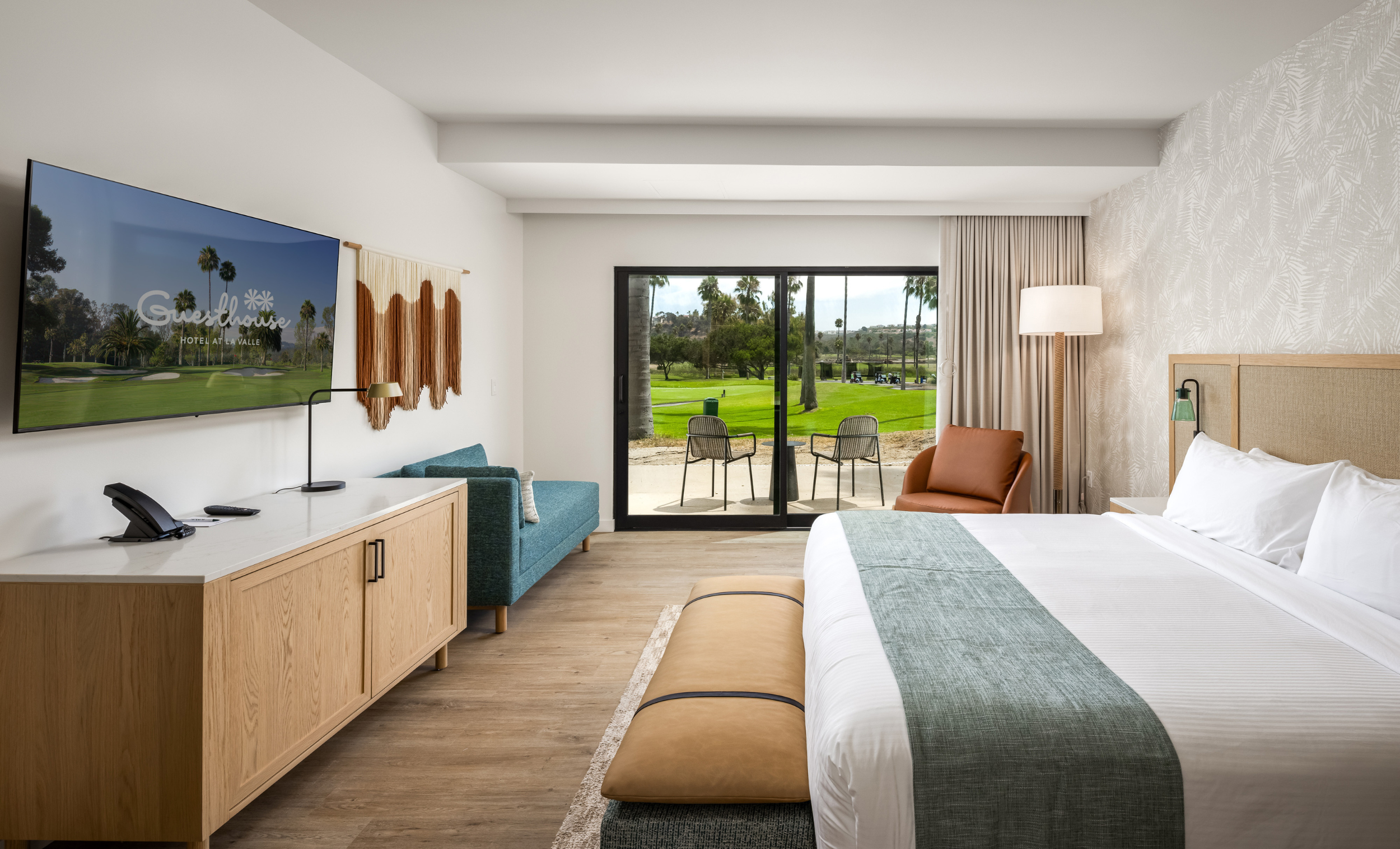 Suite, King Bed, Golf Course View, Accessible