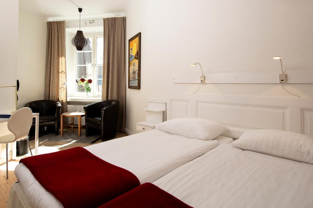 Hotel Emma 3/39