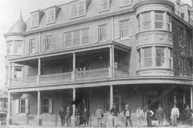 Chestnut Hill Hotel 3/50