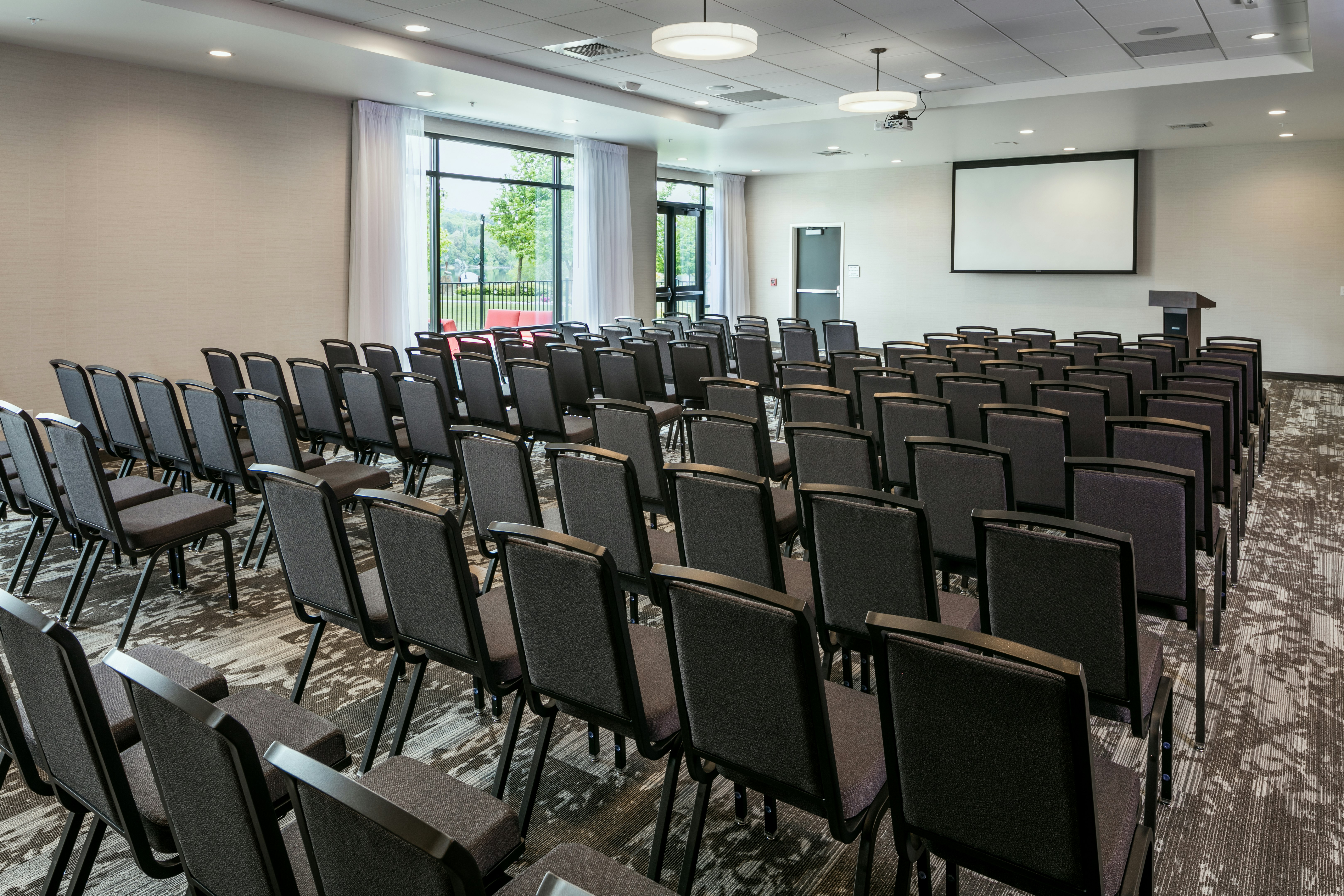 Hilton Garden Inn Wenatchee 19/30